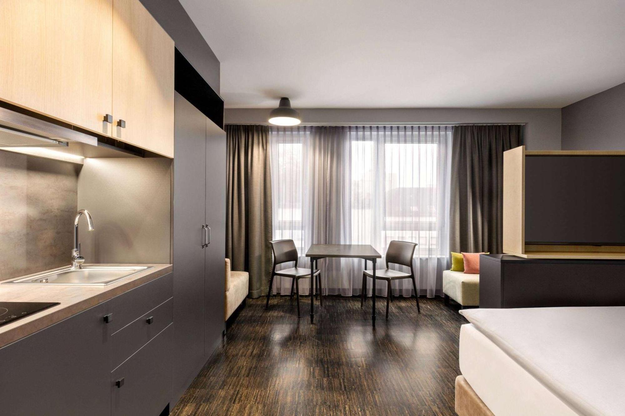 Vienna House Easy By Wyndham Bremen City Apartments Bagian luar foto