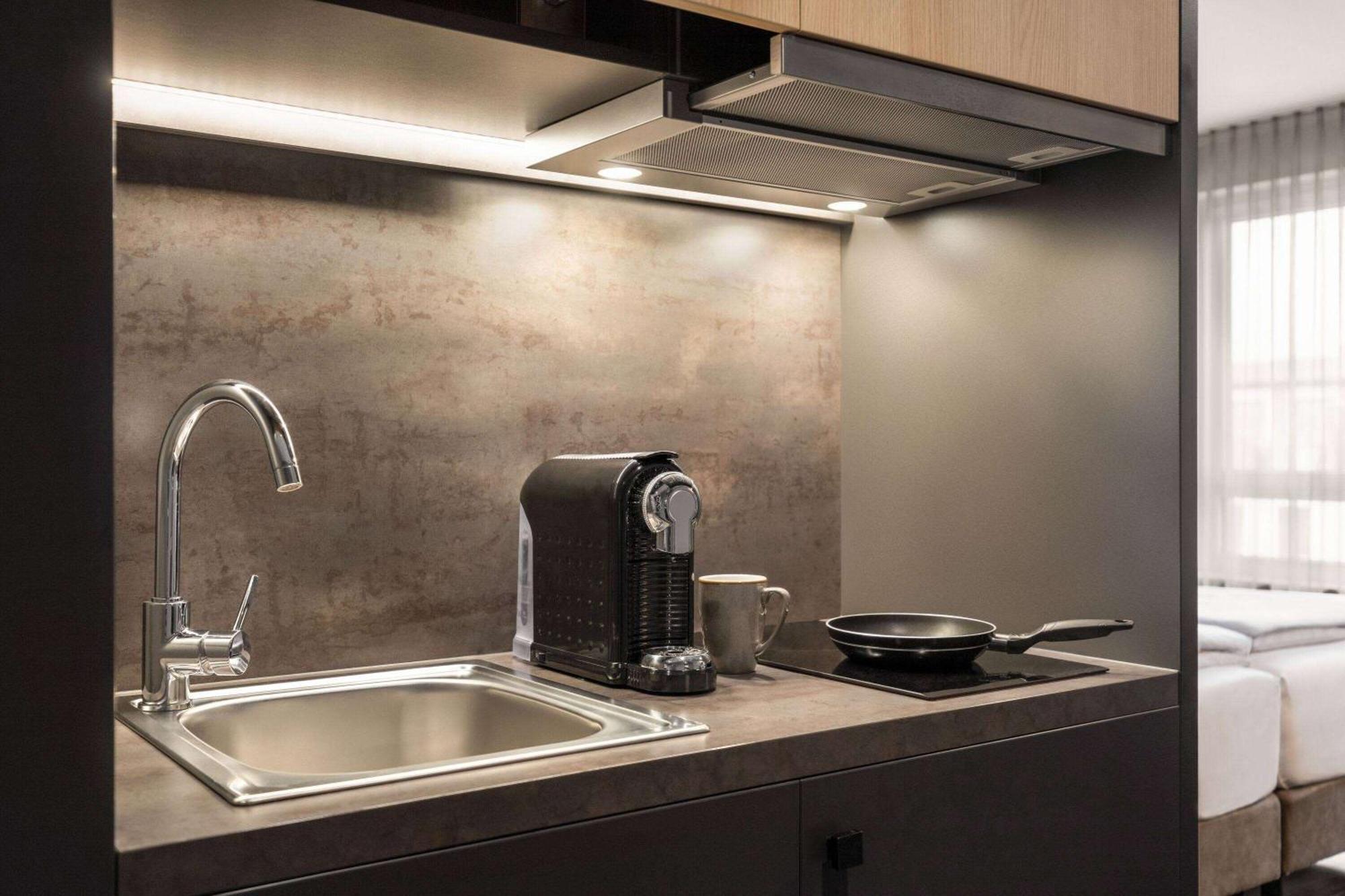 Vienna House Easy By Wyndham Bremen City Apartments Bagian luar foto